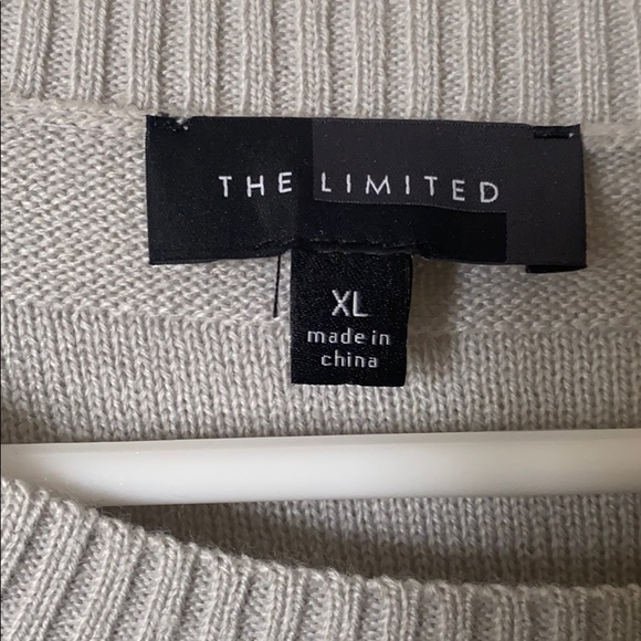 Light gray asymmetrical sweater - Picture 3 of 6